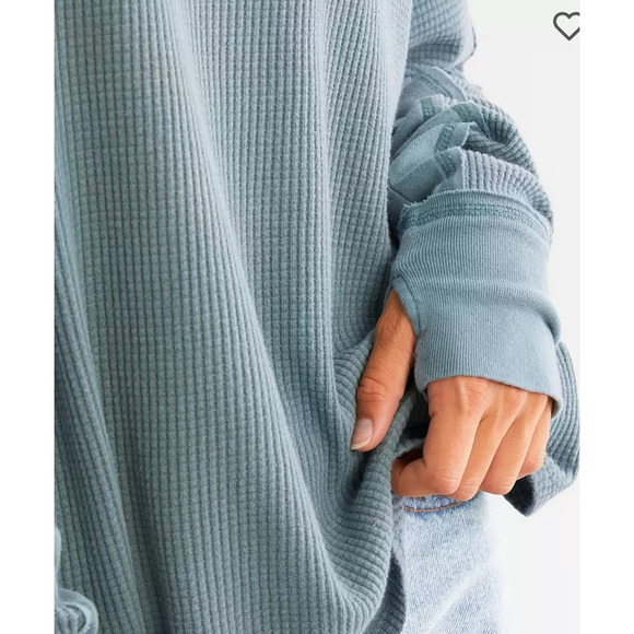 NWOT We The Free  Microphone Drop Thermal Oversized Slouchy Thumbholes Sz Medium - Picture 3 of 15